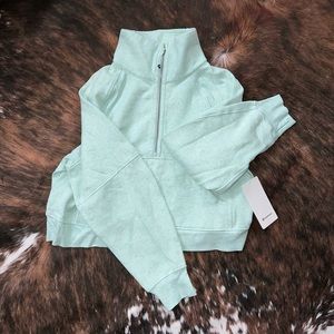 !!NWT!! Lululemon Scuba Half-zip